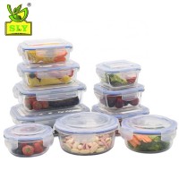 Glass food container with raised lid for extra capacity